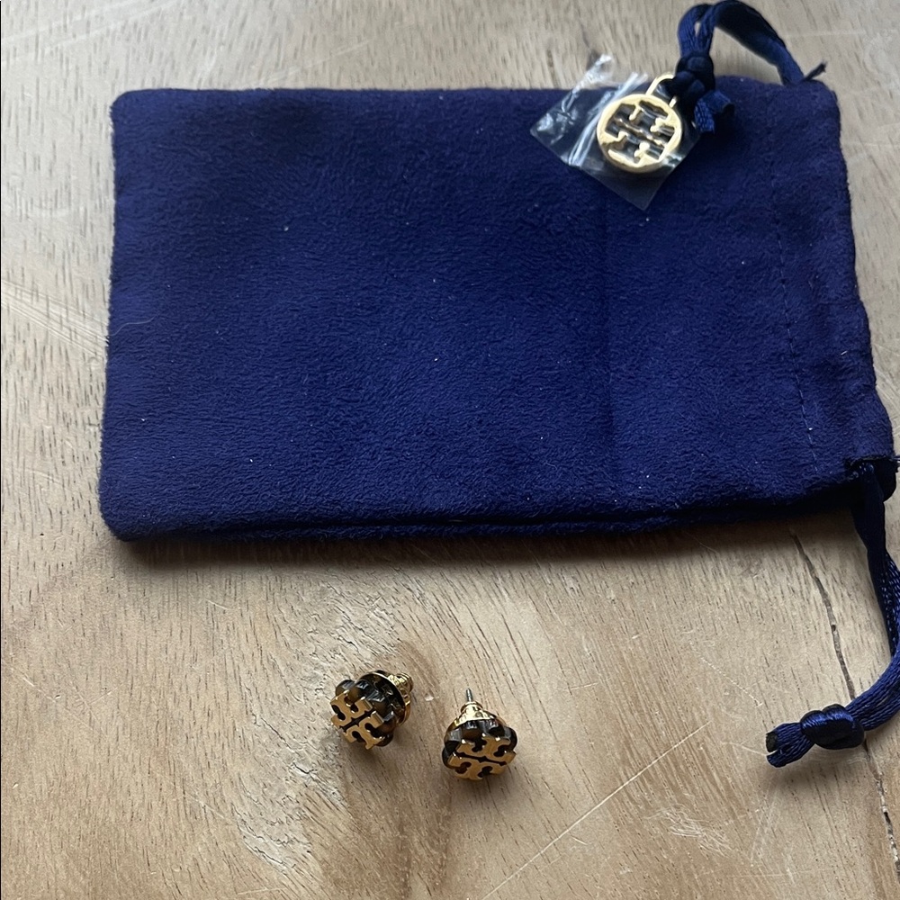 Tory Burch Chic Gold/tortoise Stud Earrings